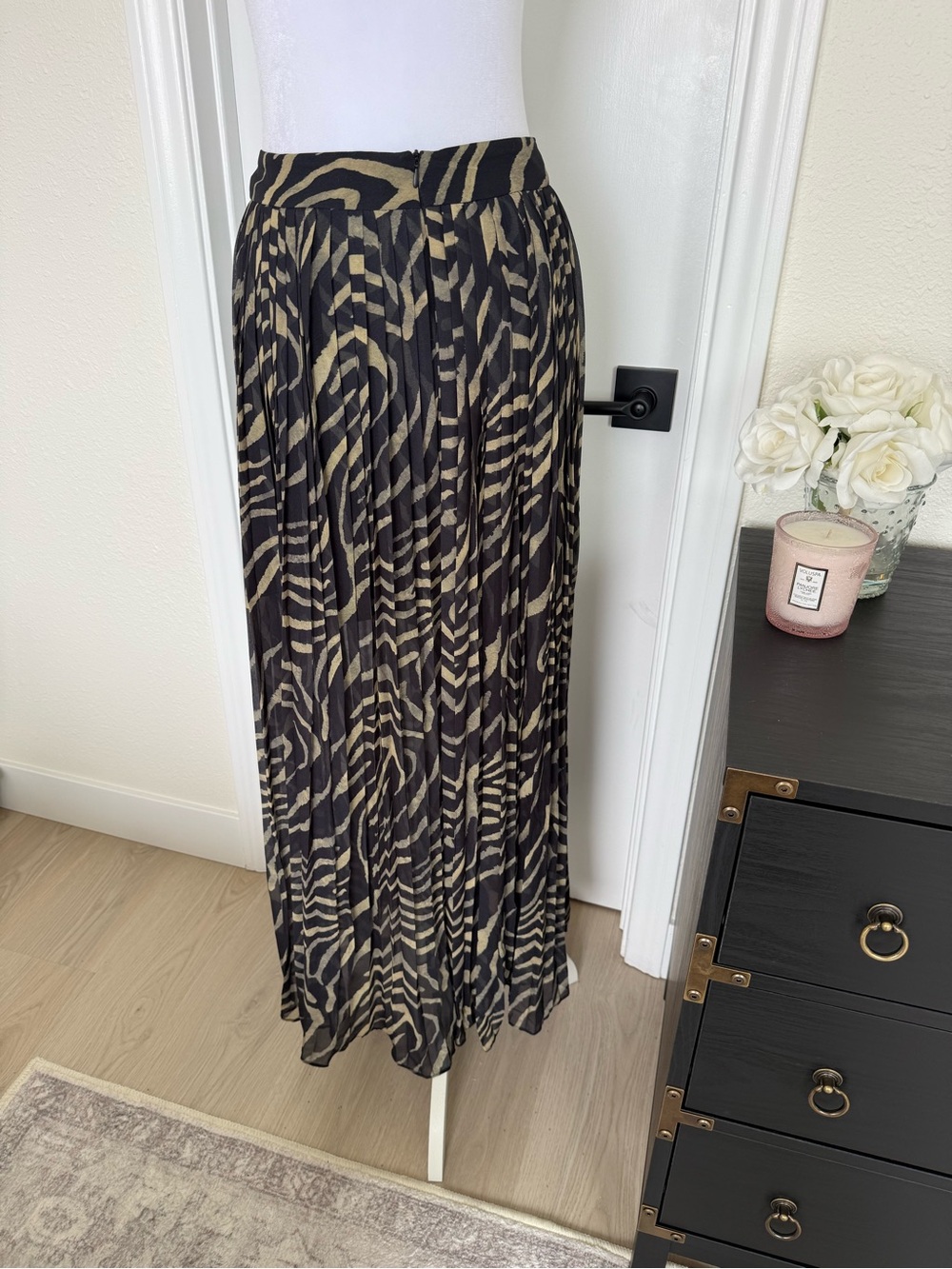 Kourt Kyla  Pleated Chiffon Zebra-Print Maxi Pants in Tan & Black - Picture 11 of 12